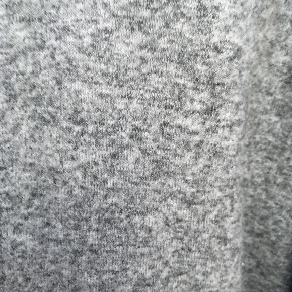 LUXURIOUSLY SOFT RAGLAN SLEEVE TOP - Picture 9 of 10